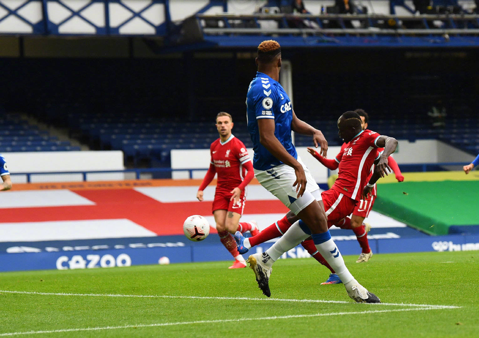 隊奉獻一切 隊奉獻一切