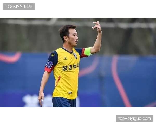 杨昊训练完直接去奢侈品店刷卡，这自律和消费反差谁懂