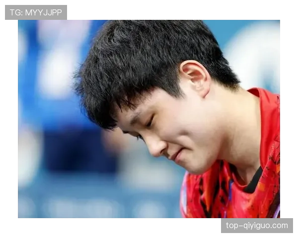 张本智和赛场上铁血冷面，一到私下居然成了“躺赢王”？