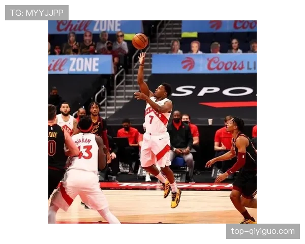 凯尔·洛瑞高效挡拆助猛龙稳定输出，拉开与后场队友差距