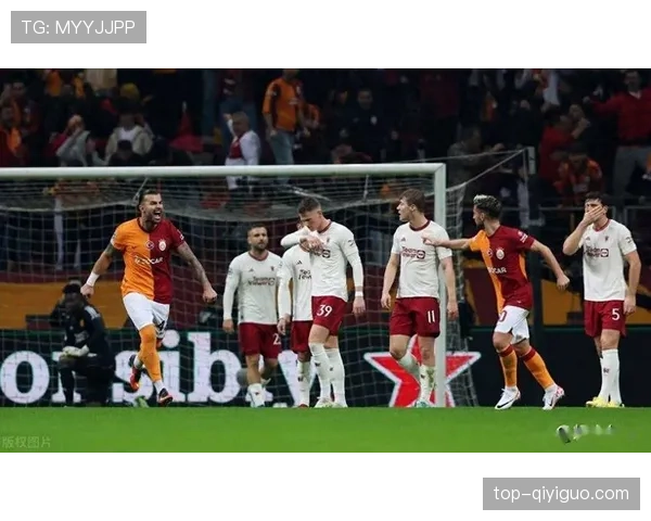 曼联重返欧冠形势面临严峻考验，竞争格局逐步趋紧