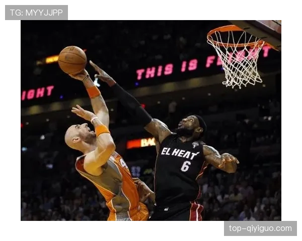 完整解析篮球比赛中封盖犯规的判定标准与适用场景